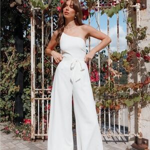 Petal and Pup Leyton Asymmetrical Jumpsuit in White Size 2 New with Tags 🤍🤍